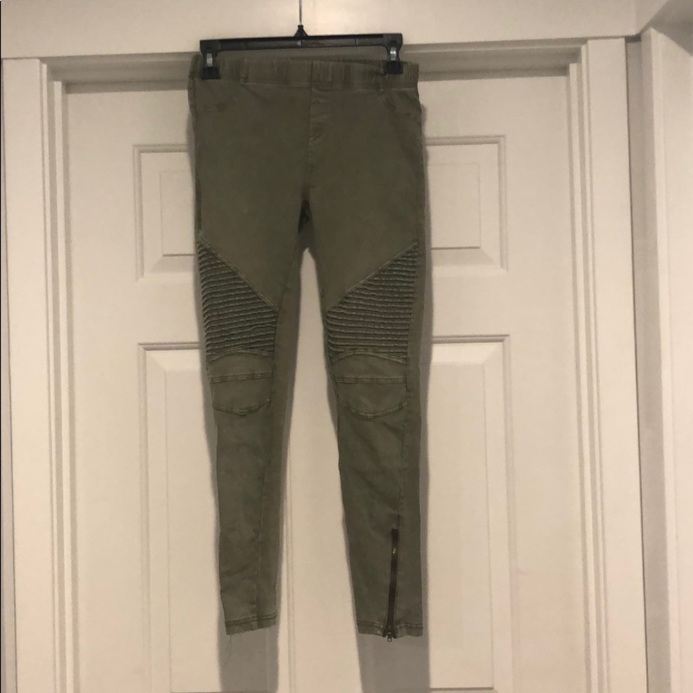 Beula Ankle Zip Moto Pants